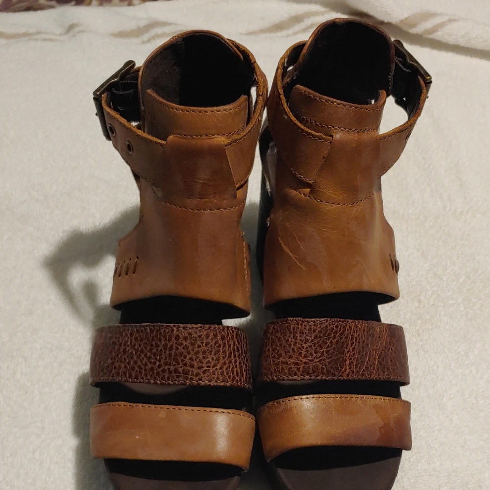 Caterpillar Tan and Brown Women Sandals